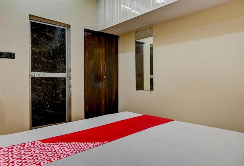 Oyo Flagship Hotel Rvr