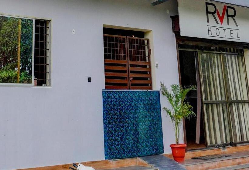 Oyo Flagship Hotel Rvr