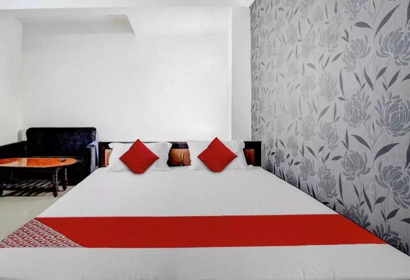 Flagship Youth Hotel & Banquet Hall