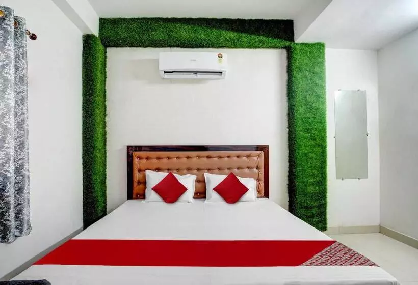 Flagship Youth Hotel & Banquet Hall