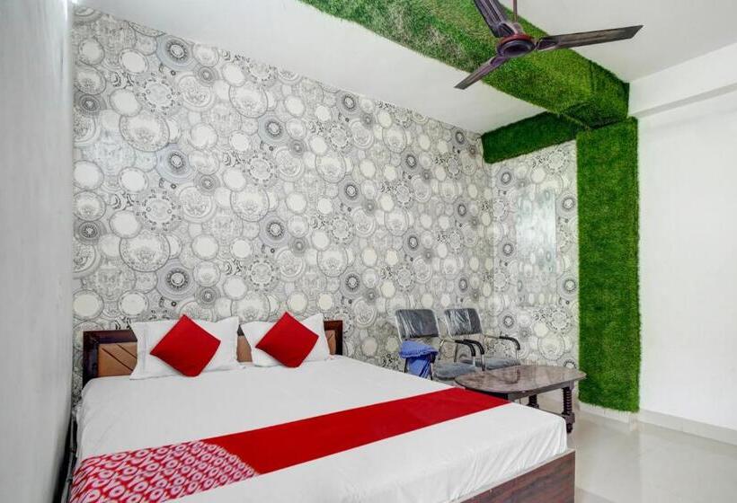 Flagship Youth Hotel & Banquet Hall