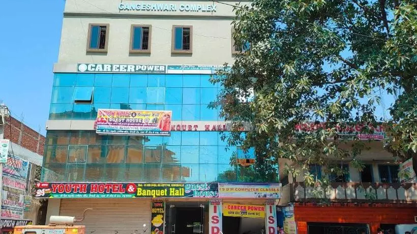 Flagship Youth Hotel & Banquet Hall