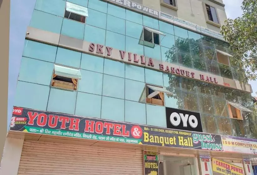 Flagship Youth Hotel & Banquet Hall