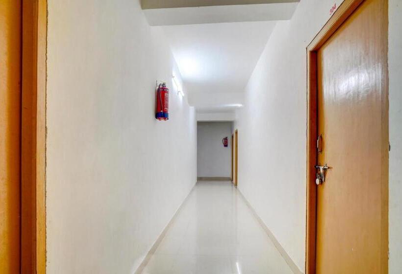 Flagship Youth Hotel & Banquet Hall