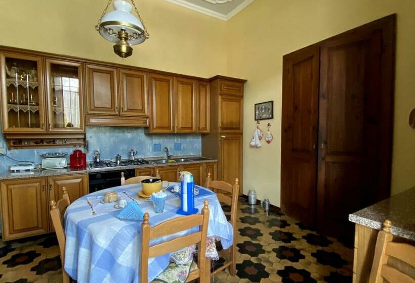 פנסיון Casa Blu