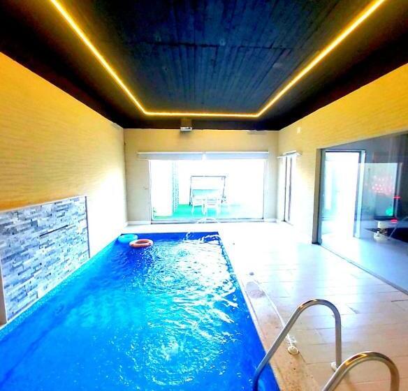 渡假胜地 شاليهات الفردوس الفندقية