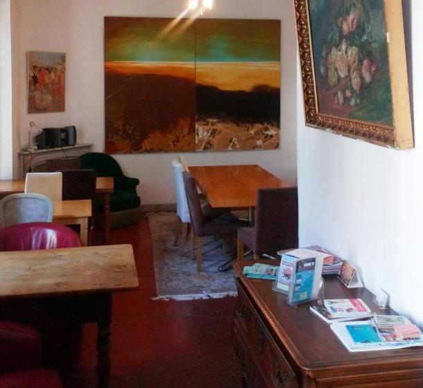 هاستل Glamorgan