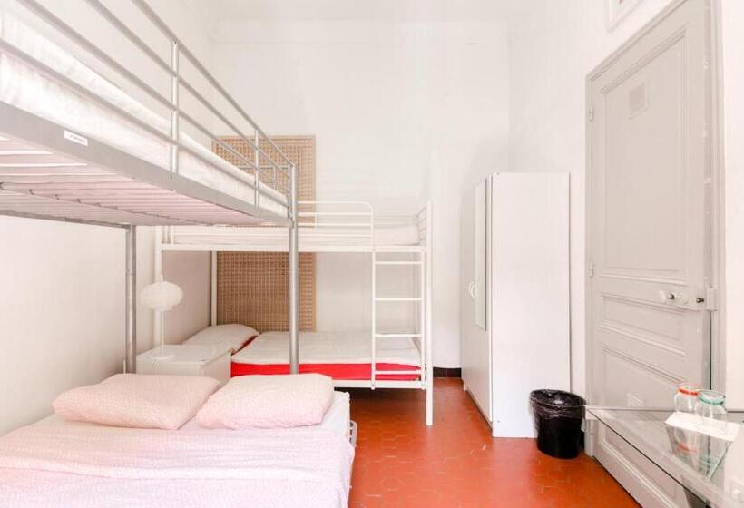 هاستل Glamorgan