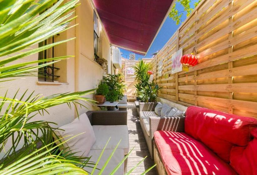 هاستل Glamorgan