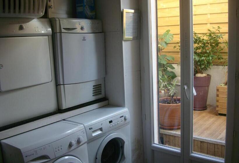 هاستل Glamorgan