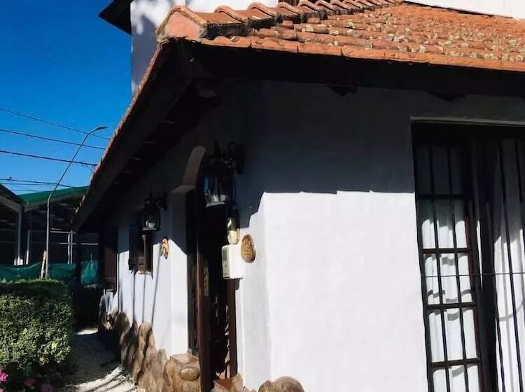 تختخواب و صبحانه La Posada De Akasha