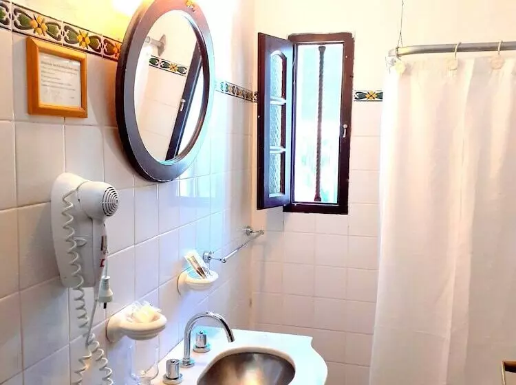 تختخواب و صبحانه La Posada De Akasha