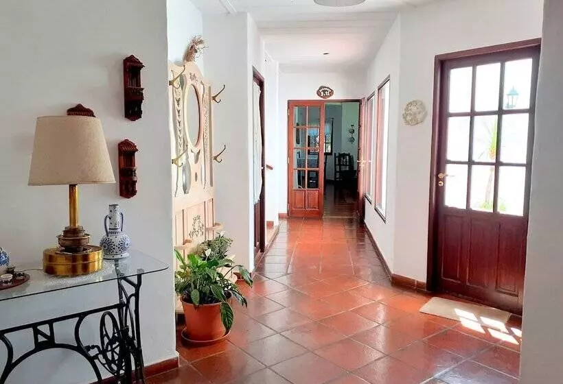 تختخواب و صبحانه La Posada De Akasha