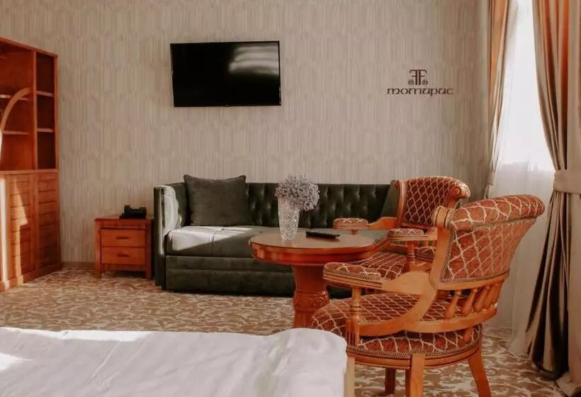 Boutique Hotel Tomiris