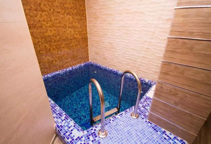 Boutique Hotel Tomiris