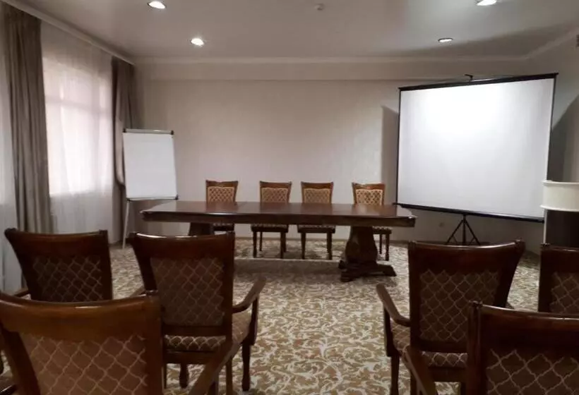 Boutique Hotel Tomiris