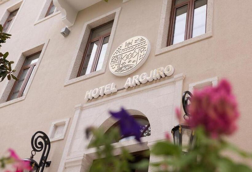 호텔 Argjiro
