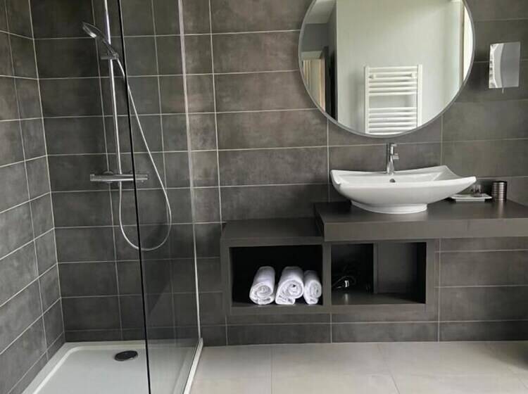 فندق Des Cymaises