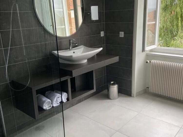 فندق Des Cymaises