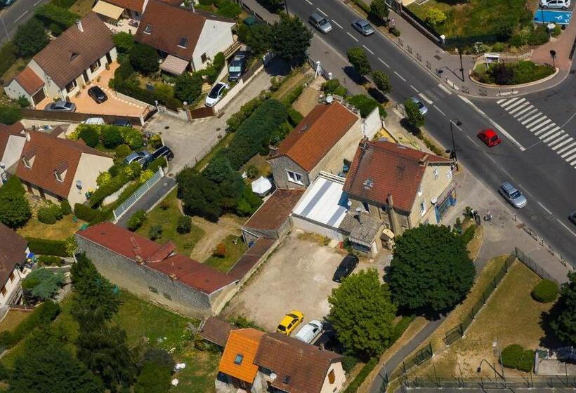 בית מלון כפרי Dg