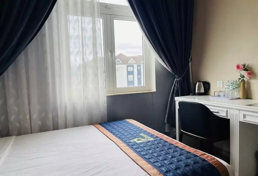 هتل Pinus