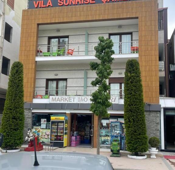 Sunrise Hotel Cameria