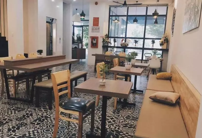 هتل The Highland House