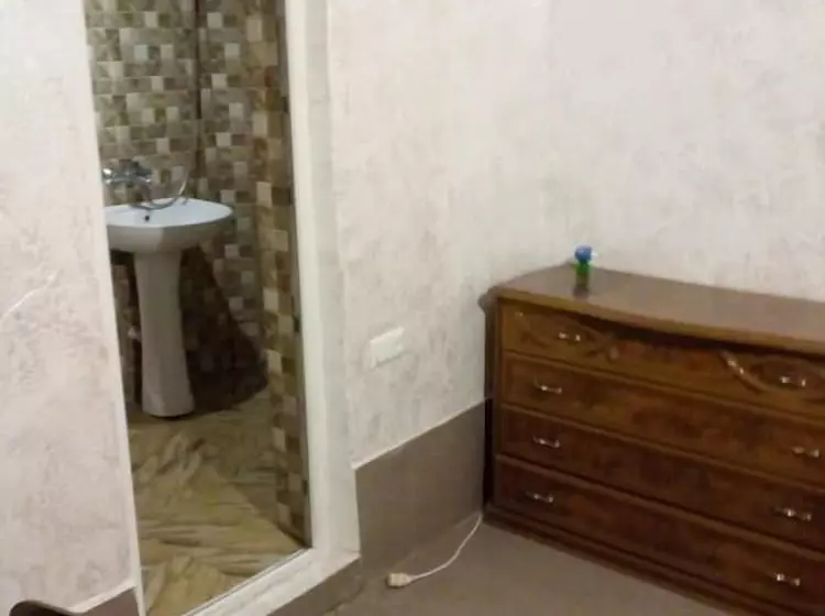 استراحتگاه Mini Hotel On Guramishvili 22