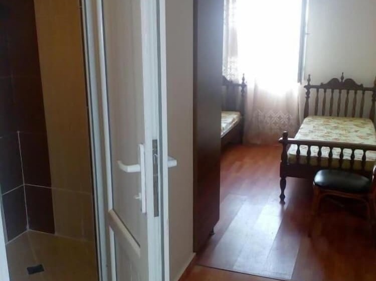 استراحتگاه Mini Hotel On Guramishvili 22