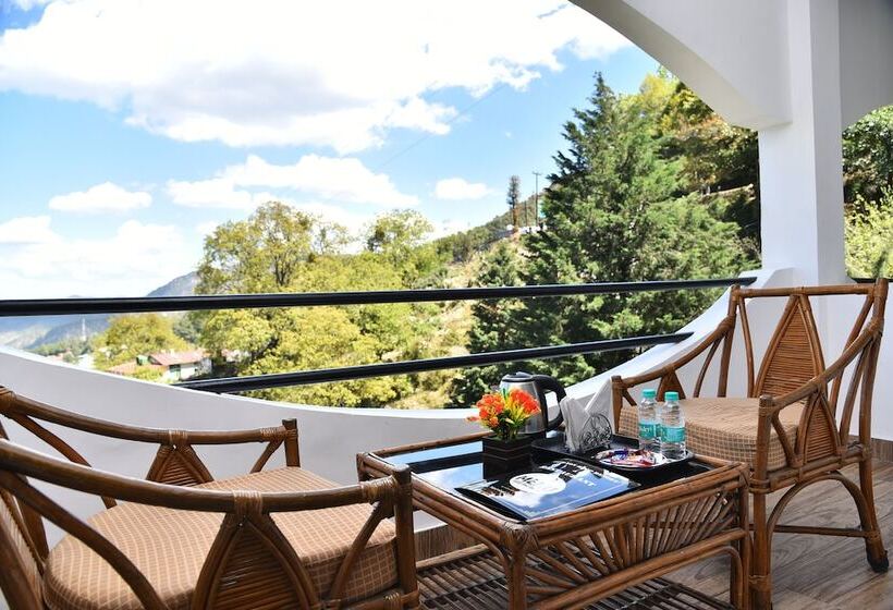 호텔 Kumaon Roop Resort