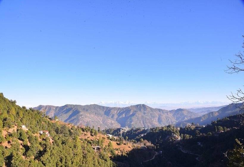 호텔 Kumaon Roop Resort