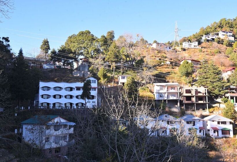 호텔 Kumaon Roop Resort