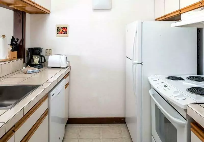 Kiahuna Plantation 96, Poipu Beach, Athletic Club Membership, Part Ocean View