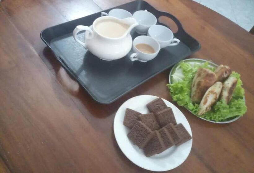 پانسیون Iwura Resort And Restaurant