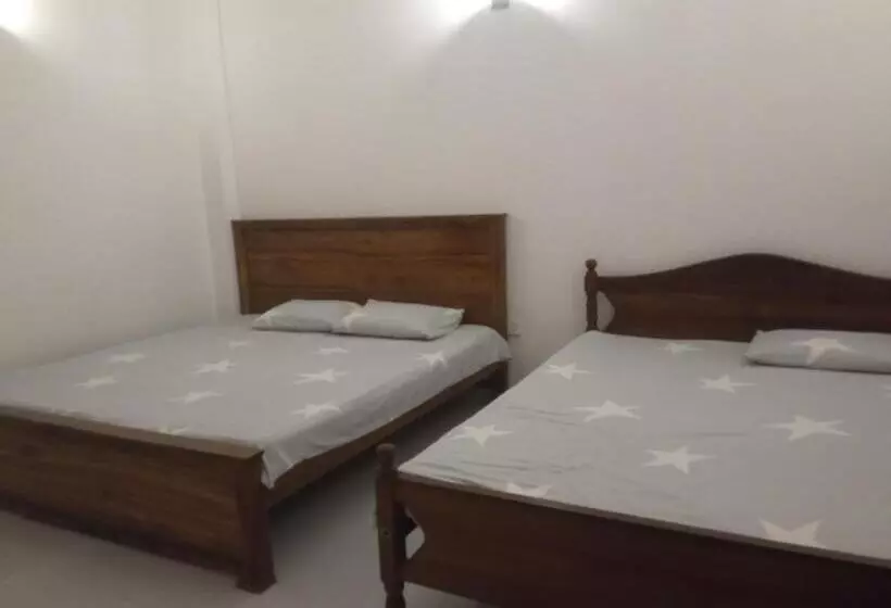 پانسیون Iwura Resort And Restaurant