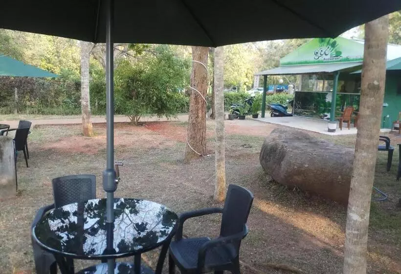 پانسیون Iwura Resort And Restaurant