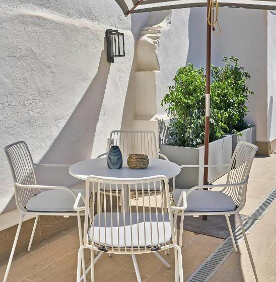 Vincci Molviedro Suites Apartments