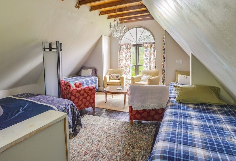 Charming Smoot Cabin On Working Farm!