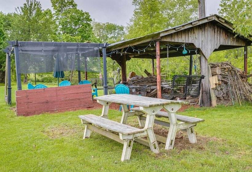 Charming Smoot Cabin On Working Farm!