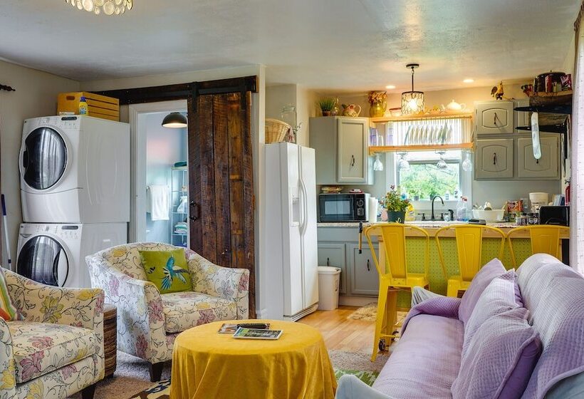 Charming Smoot Cabin On Working Farm!