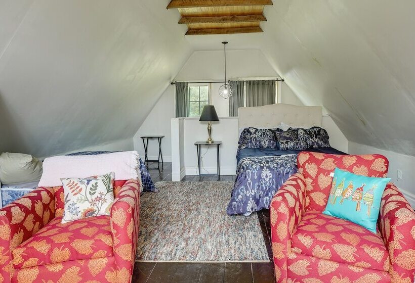 Charming Smoot Cabin On Working Farm!