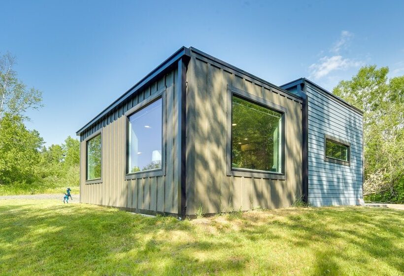 Cozy Cornucopia Retreat W/ Fire Pit & Grill!