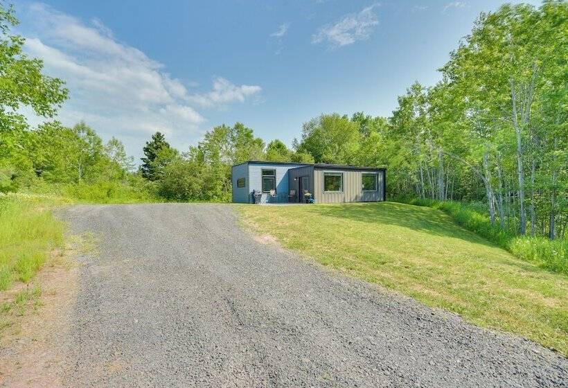 Cozy Cornucopia Retreat W/ Fire Pit & Grill!