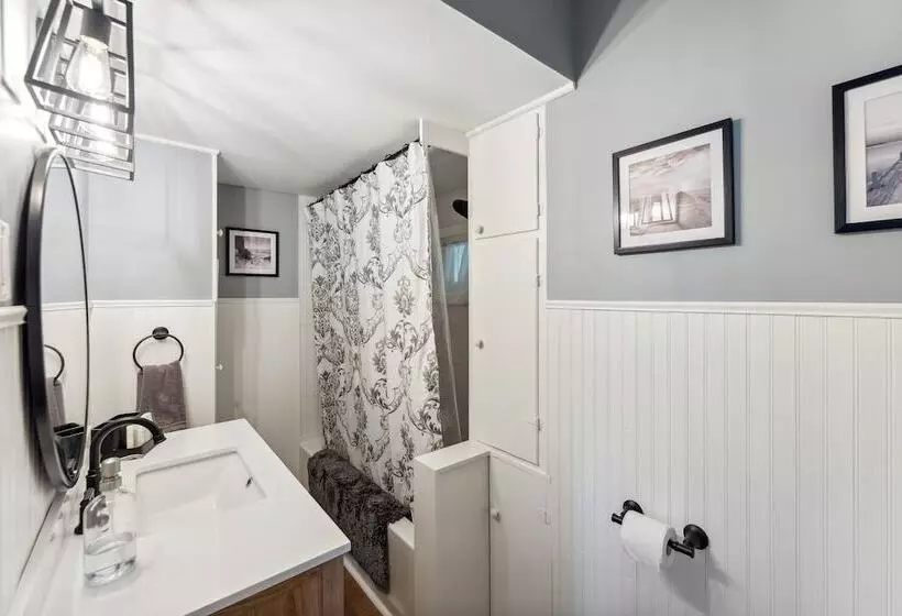 Delavan Retreat W/ Patio On Turtle Lake!