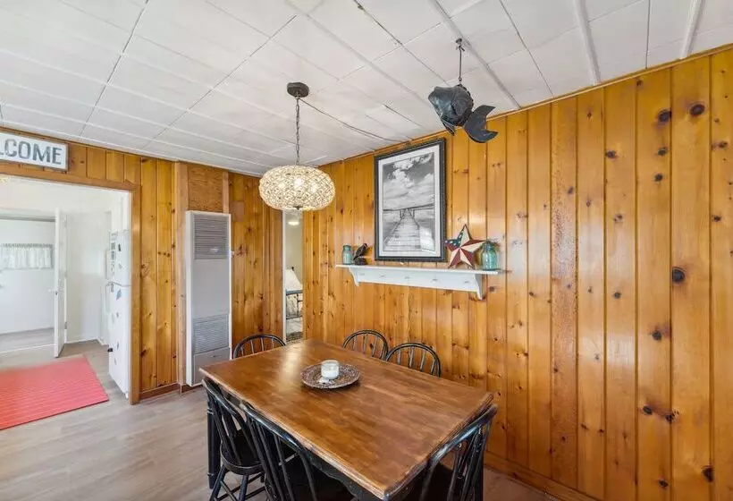 Delavan Retreat W/ Patio On Turtle Lake!