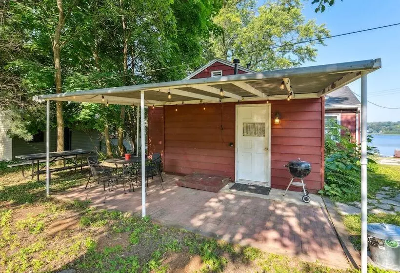 Delavan Retreat W/ Patio On Turtle Lake!