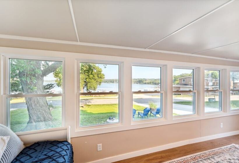 Delavan Retreat W/ Patio On Turtle Lake!