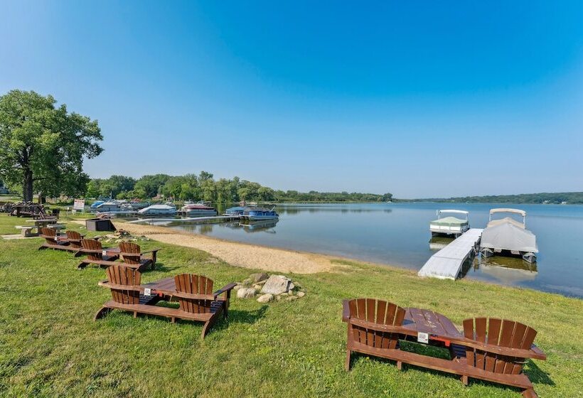 Delavan Retreat W/ Patio On Turtle Lake!