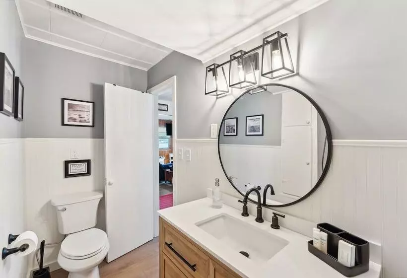 Delavan Retreat W/ Patio On Turtle Lake!