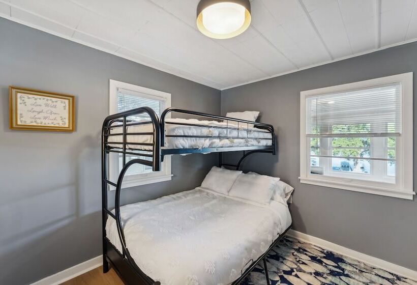 Delavan Retreat W/ Patio On Turtle Lake!